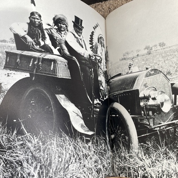 America by Alistair Cooke - Picture 8 of 10